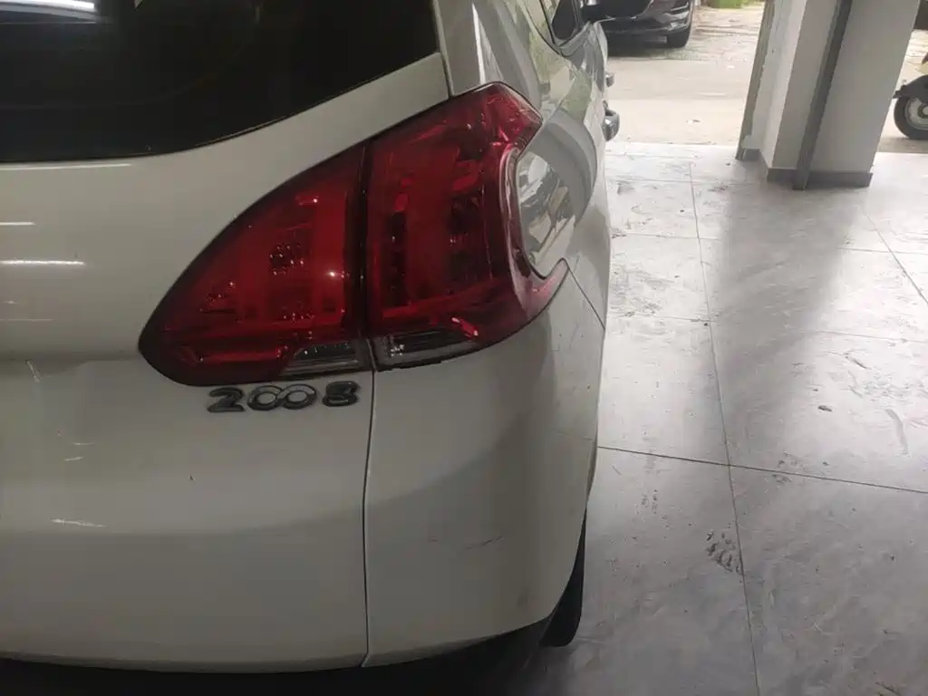 Peugeot 2008 2014 1.6L automatic trendy version купить на сайте DeffCars
