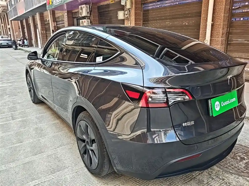 Model Y 2024 rear-wheel drive version купить на сайте DeffCars