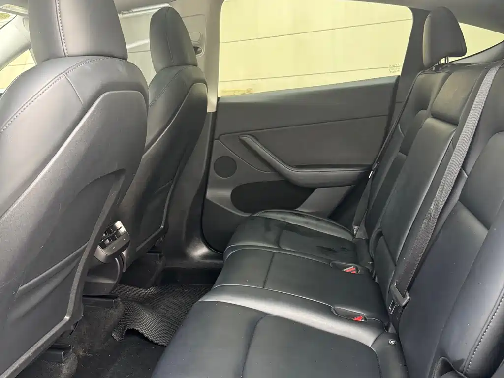 Model Y 2024 rear-wheel drive version купить на сайте DeffCars