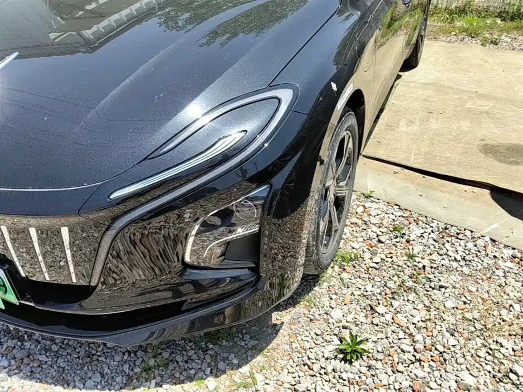 Hongqi E-QM5 2023 facelift basic travel version купить на сайте DeffCars