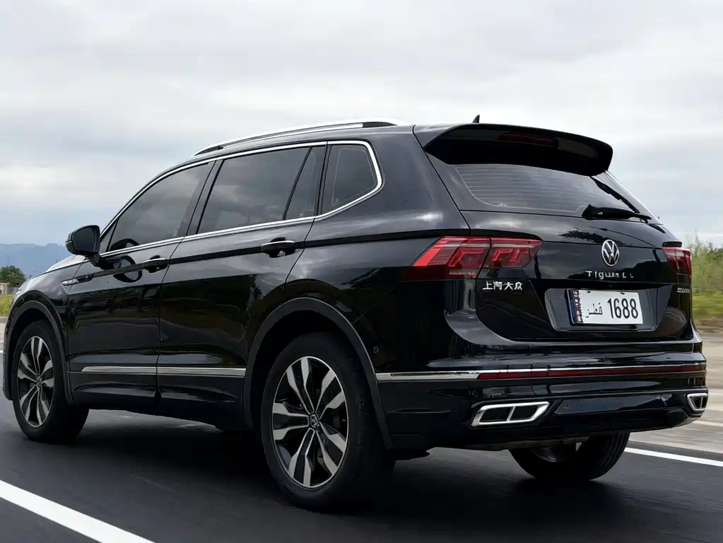 Tiguan L 2023 330TSI automatic two-wheel drive R-Line version купить на сайте DeffCars