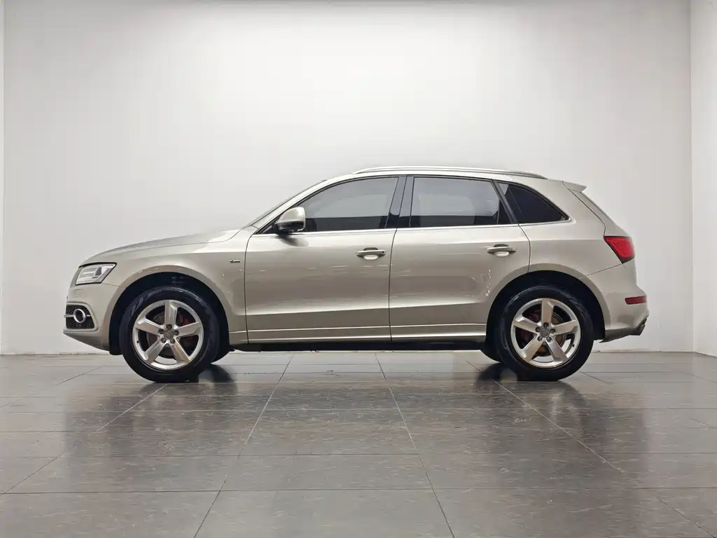 Audi Q5 2018 Collector's Edition 40 TFSI Enterprising купить на сайте DeffCars