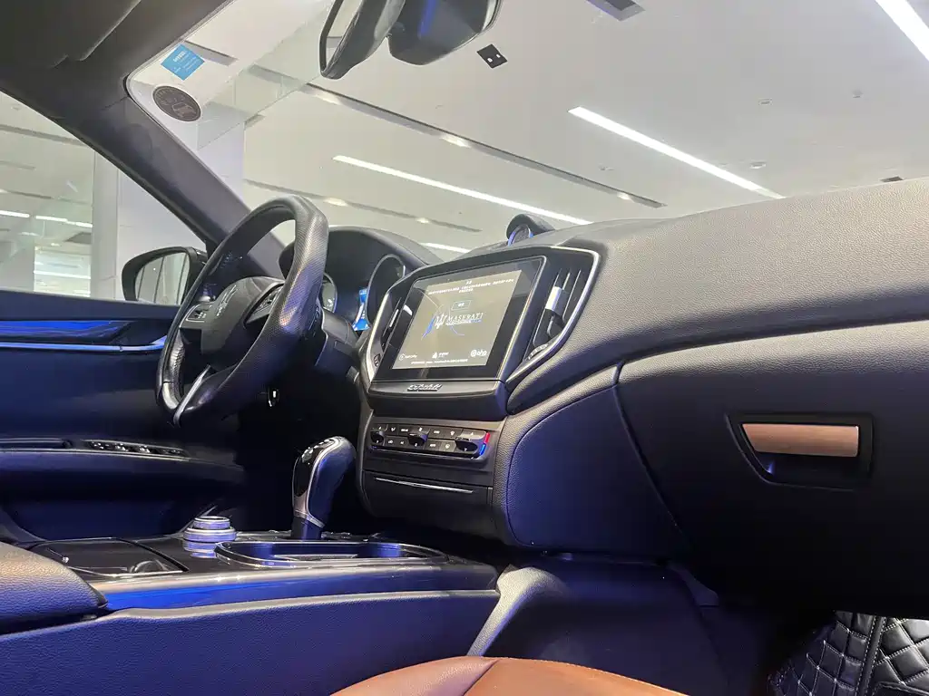 Ghibli 2018 3.0T Standard Edition купить на сайте DeffCars