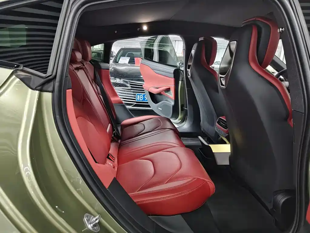 Xiaomi SU7 2024 rear-wheel drive ultra-long battery life high-end smart driving Pro version купить на сайте DeffCars