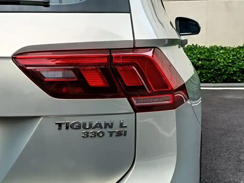 Tiguan L 2019 facelift 330TSI automatic two-wheel drive panoramic comfort version National VI купить на сайте DeffCars