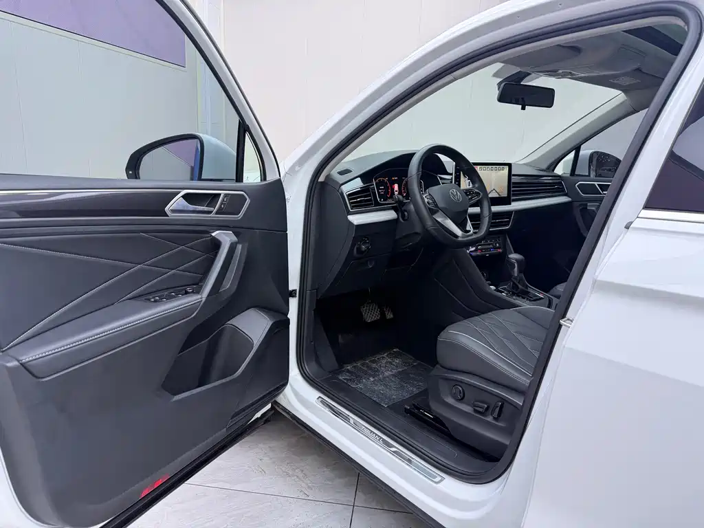 Tiguan L 2023 280TSI automatic two-wheel drive Chaochuang limited edition купить на сайте DeffCars