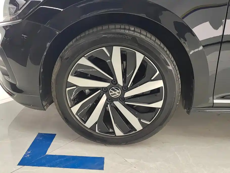 Passat 2025 Outstanding Model 330TSI Elite Edition купить на сайте DeffCars