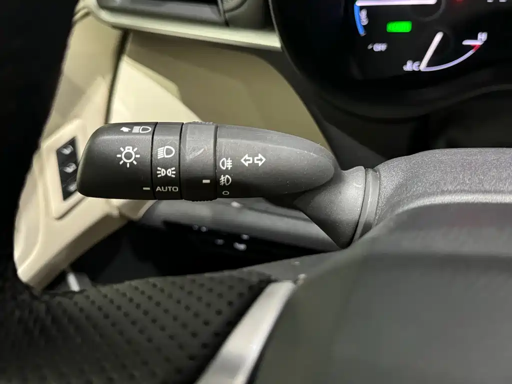 Grevia 2023 2.5L Hybrid Monarch VIP Edition купить на сайте DeffCars