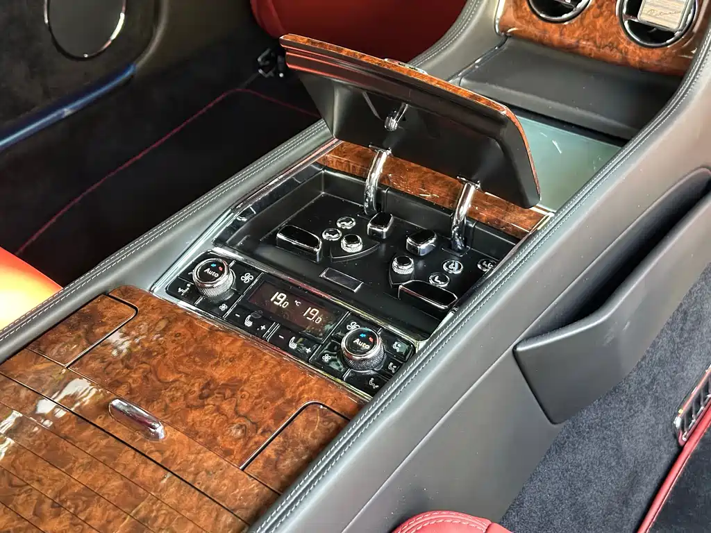 Mulsanne 2017 6.8T long wheelbase version купить на сайте DeffCars