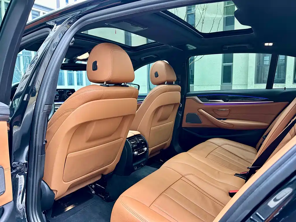 BMW 5 Series 2018 facelift 530Li Exclusive M Sports Package купить на сайте DeffCars
