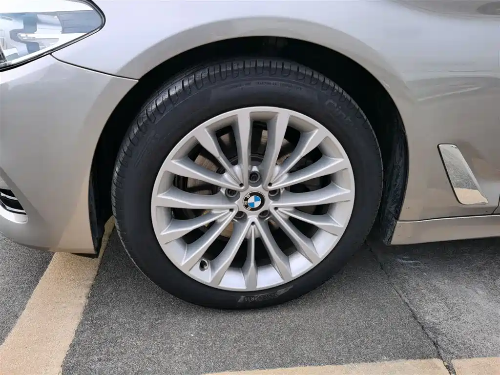 BMW 5 Series 2019 525Li Luxury Package купить на сайте DeffCars