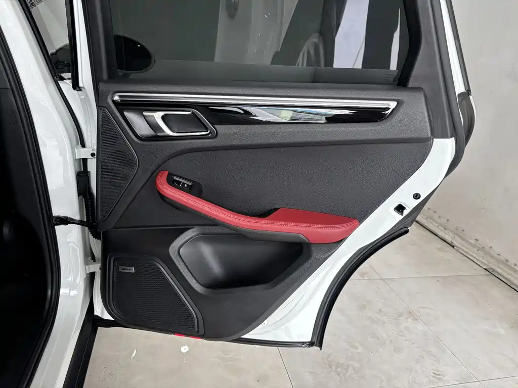 Macan 2022 Macan 2.0T купить на сайте DeffCars