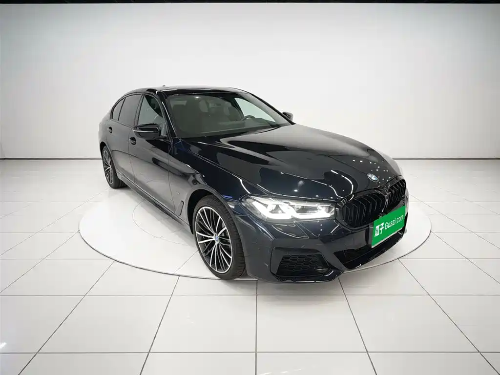BMW 5 Series 2023 530Li Leading M Sports Package купить на сайте DeffCars