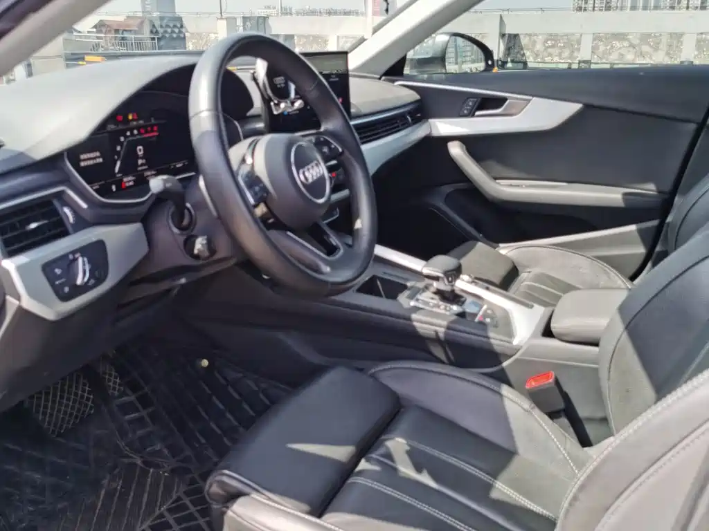 Audi A4L 2023 40 TFSI Fashionable and Dynamic купить на сайте DeffCars