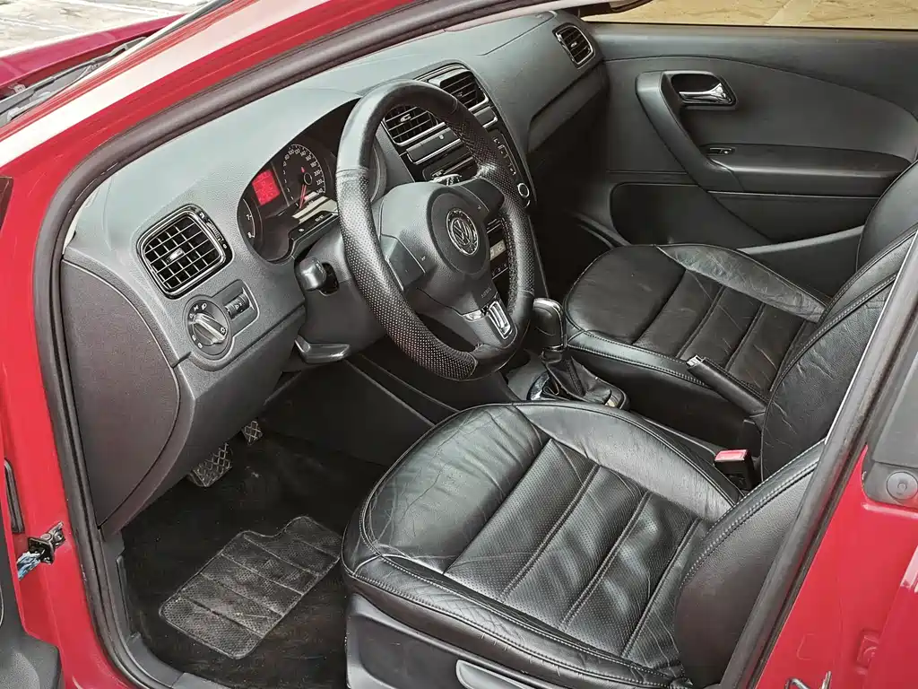 Polo 2013 1.4L automatic luxury version купить на сайте DeffCars