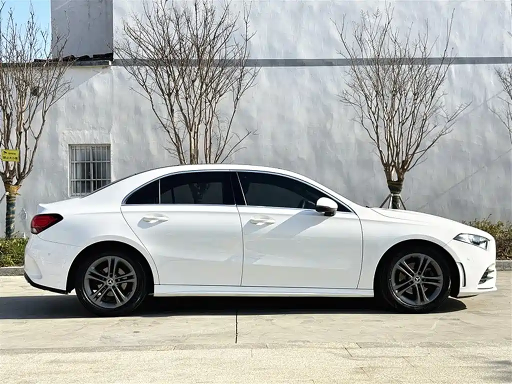 Mercedes-Benz A-Class 2020 Model Two A 180 L Sports Sedan купить на сайте DeffCars