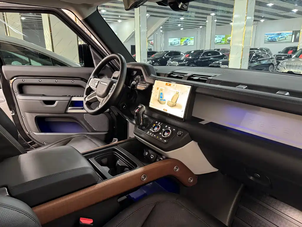 Land Rover Defender 2024 110 3.0T P400 Dark Special Edition купить на сайте DeffCars