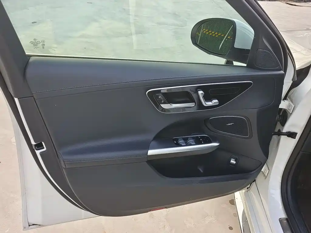Mercedes-Benz C-Class 2024 C 200 L Sports Edition купить на сайте DeffCars