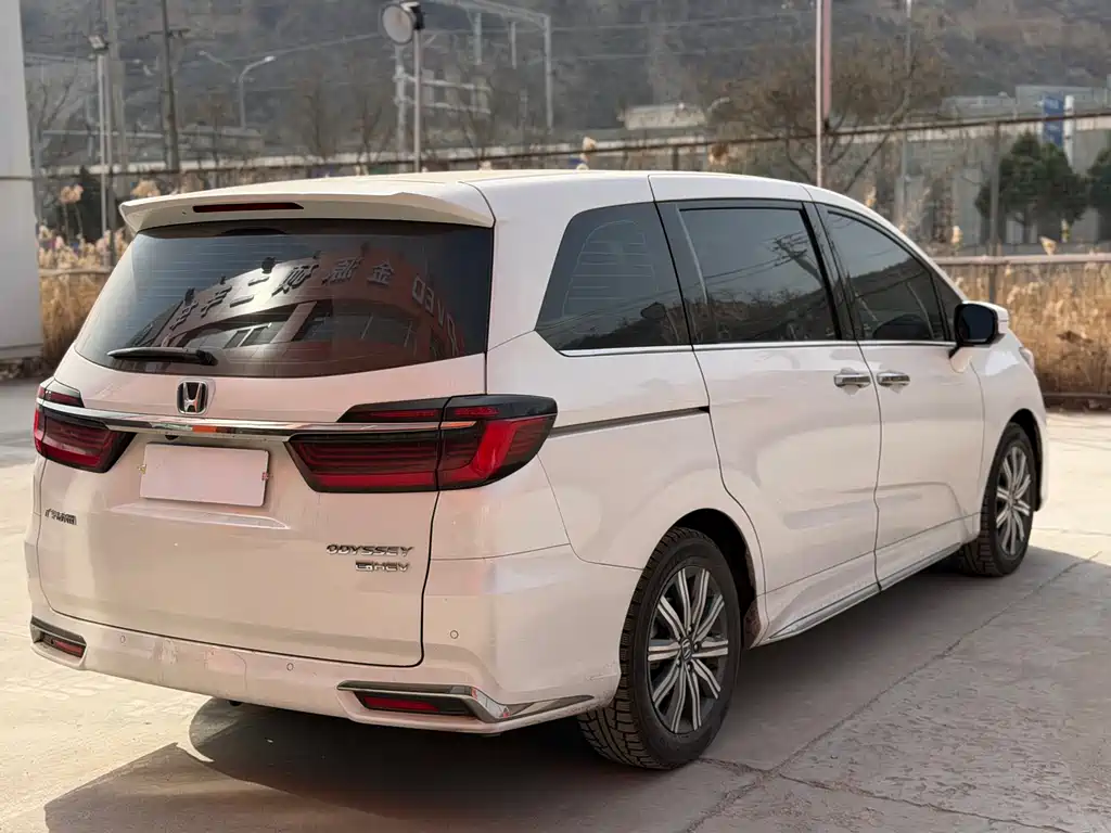 Odyssey 2022 2.0L e:HEV Rui·Lingxiang Edition купить на сайте DeffCars