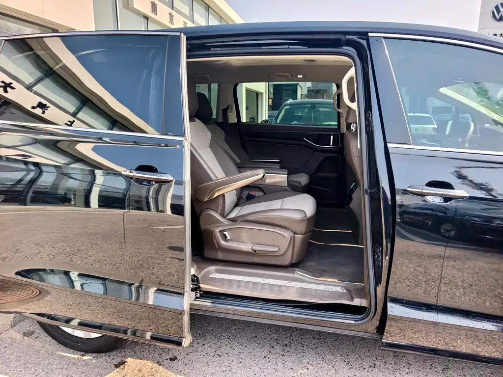 Weiran 2024 330TSI Business Edition купить на сайте DeffCars