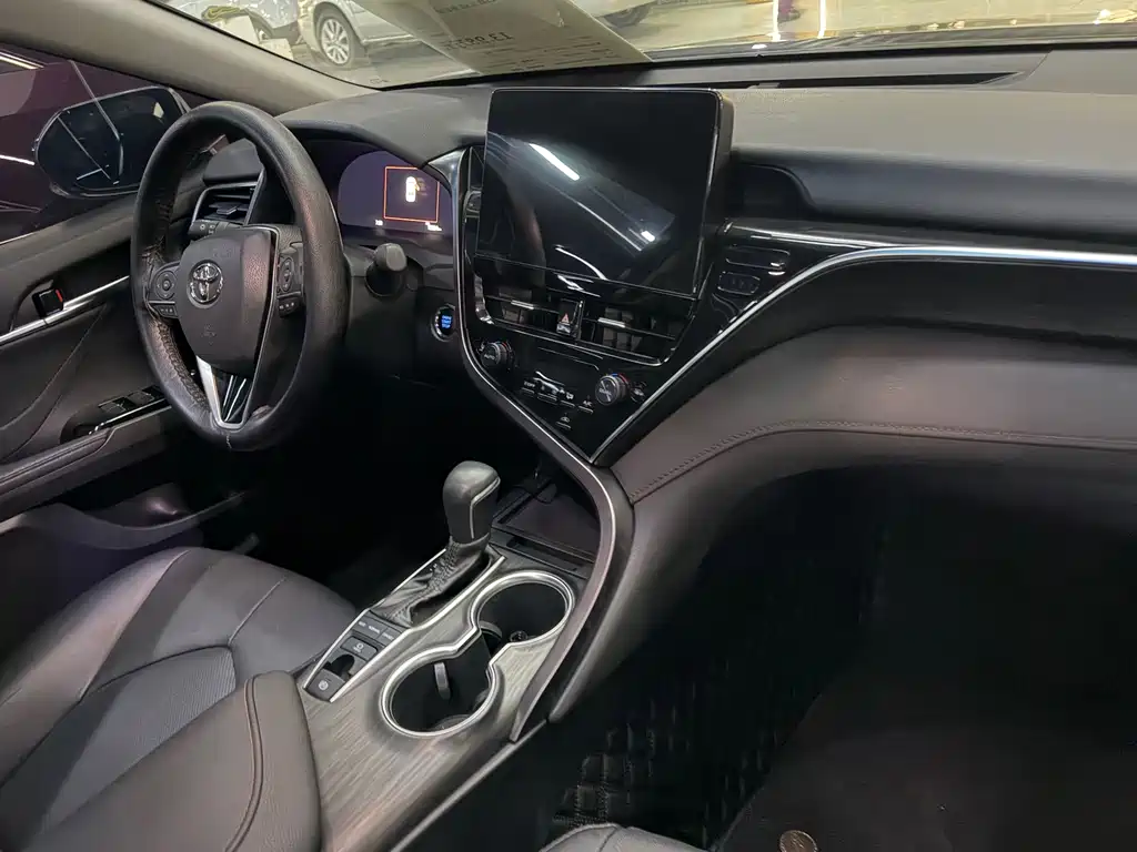 Camry 2021 2.5G Deluxe Edition купить на сайте DeffCars