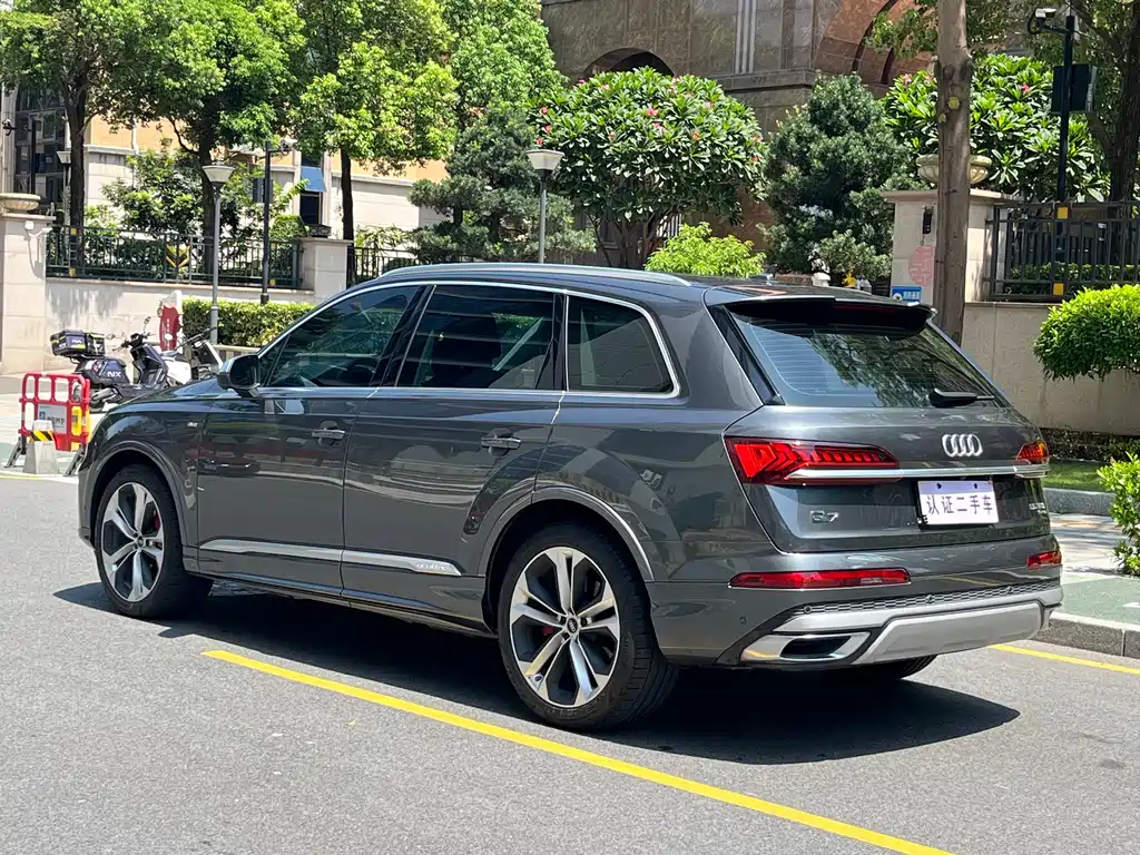 Audi Q7 2022 55 TFSI quattro S line premium model купить на сайте DeffCars