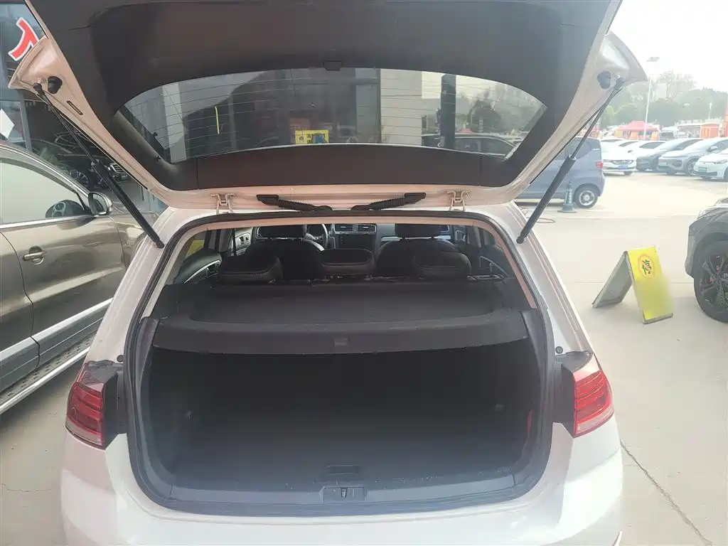 Golf 2020 Beloved Edition 200TSI DSG Comfortable and Enterprising Edition купить на сайте DeffCars