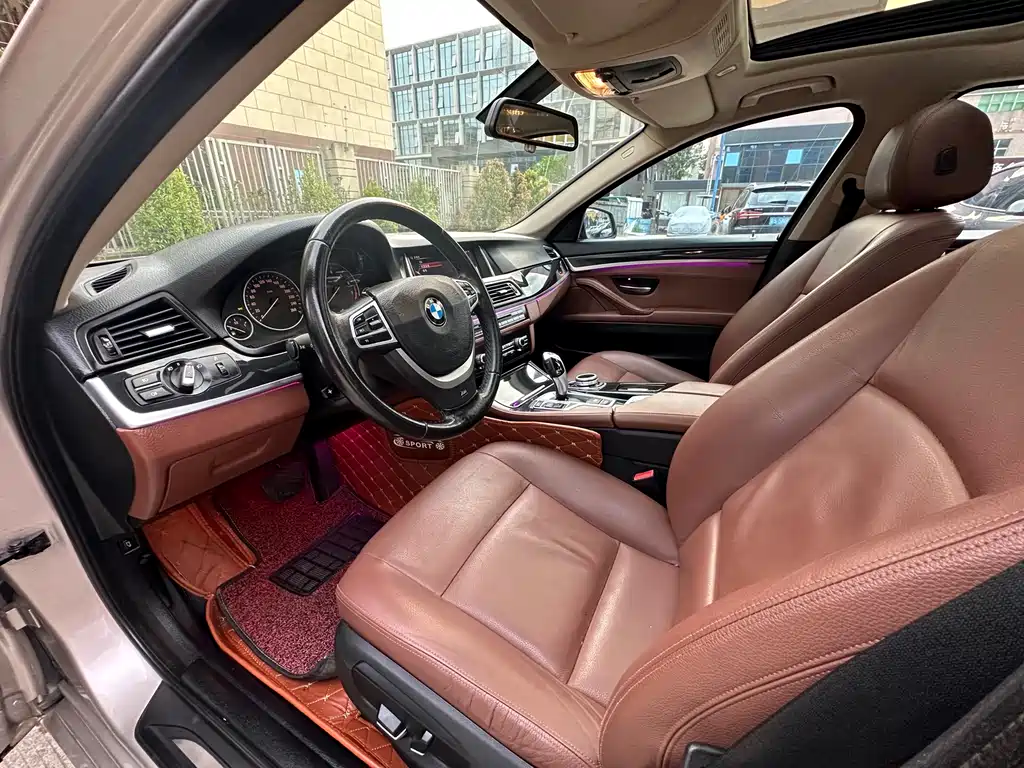 BMW 5 Series 2014 520Li Elegant купить на сайте DeffCars