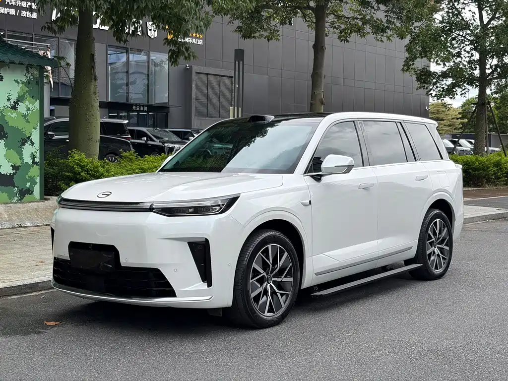 Trumpchi Yearning S9 2025 Qiankun UItra 6-seater купить на сайте DeffCars