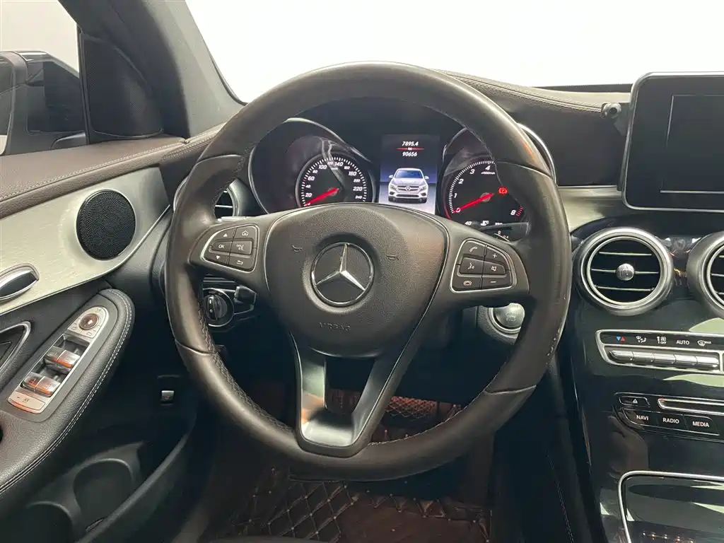 Mercedes-Benz GLC Coupe 2017 GLC 200 4MATIC Coupe SUV купить на сайте DeffCars