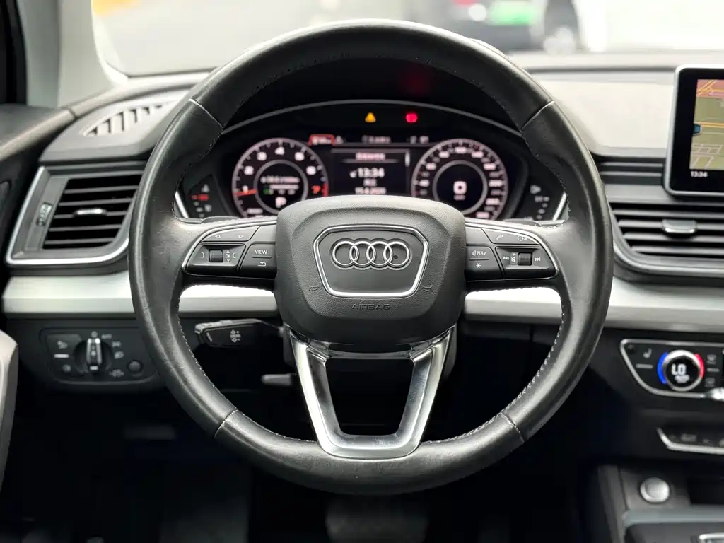 Audi Q5L 2020 facelift 40 TFSI enjoys fashionable style купить на сайте DeffCars