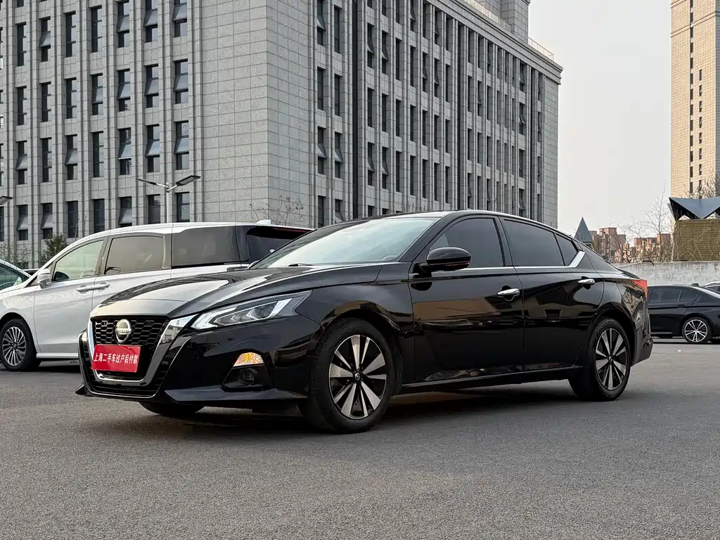 Teana 2021 2.0L XL Upper AD1 Smart Travel Pilot Edition купить на сайте DeffCars