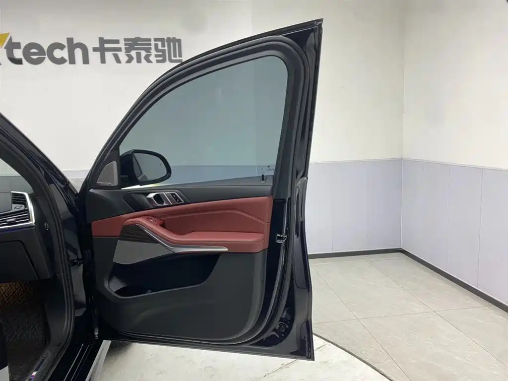 BMW X5 2022 facelift xDrive 40Li M sports package купить на сайте DeffCars