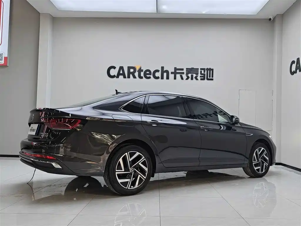 Sagitar 2025 facelift 300TSI DSG transcendent version купить на сайте DeffCars
