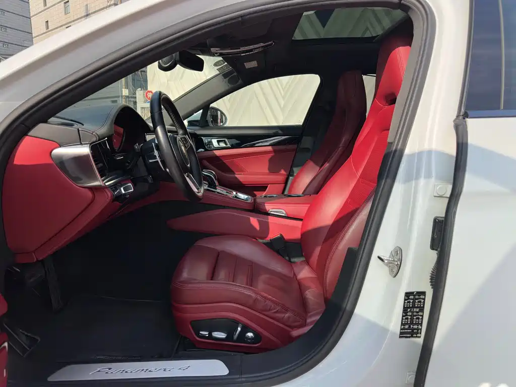 Panamera 2017 Panamera 4 Executive Extended Edition 3.0T купить на сайте DeffCars