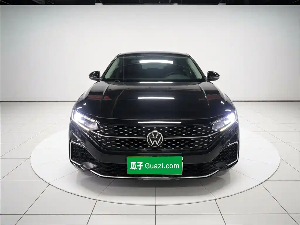 Passat 2023 330TSI Starry Sky Elite Edition купить на сайте DeffCars