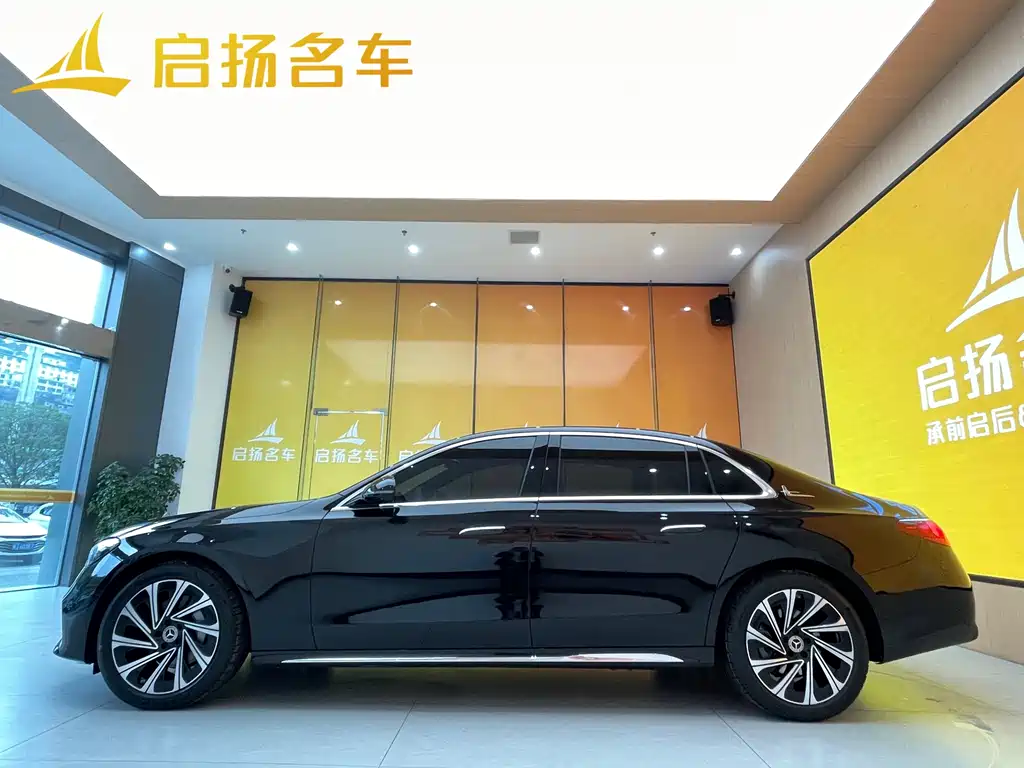 Mercedes-Benz E-Class 2025 E 300 L Luxury Model купить на сайте DeffCars