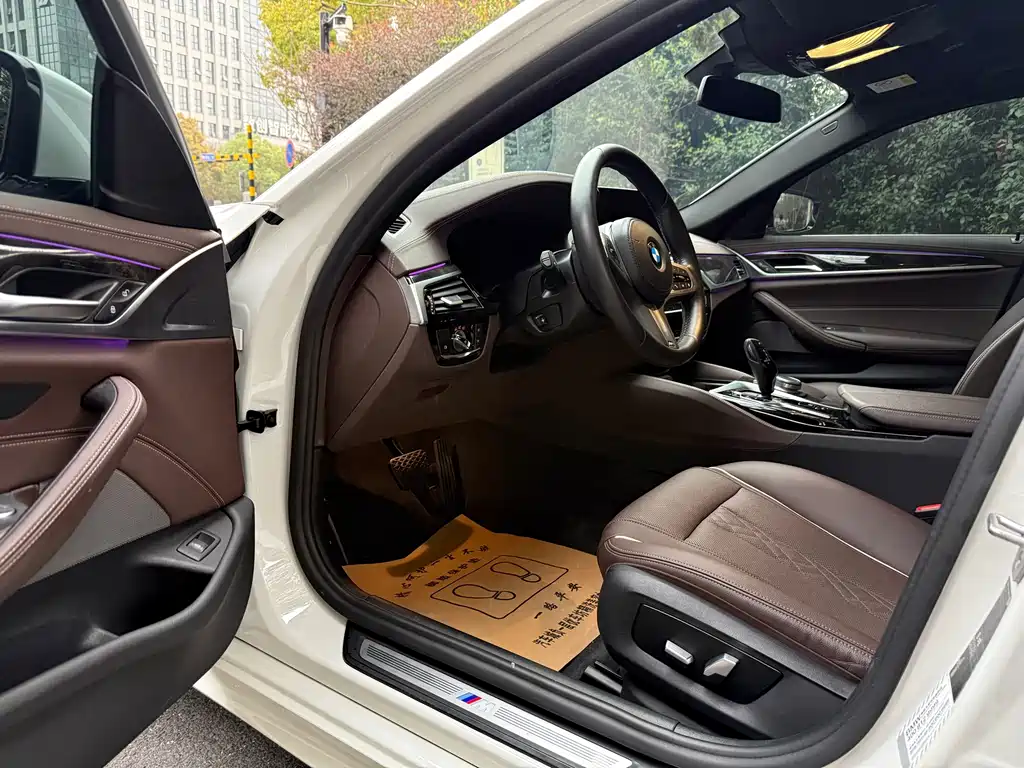 BMW 5 Series 2021 525Li M Sports Package купить на сайте DeffCars