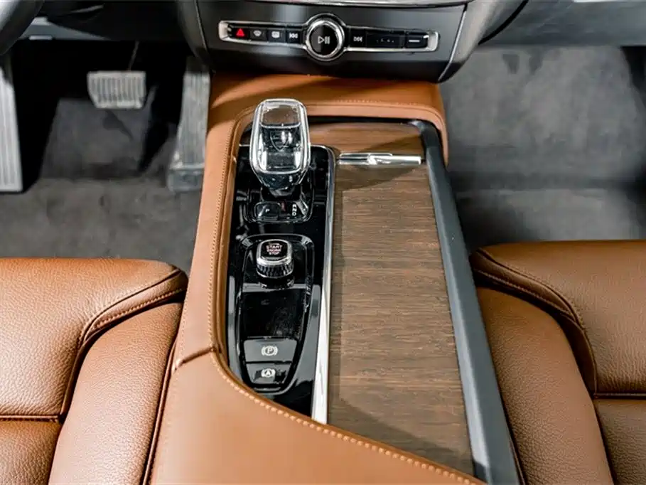 Volvo S90 2023 B5 Zhiyuan Luxury Edition купить на сайте DeffCars