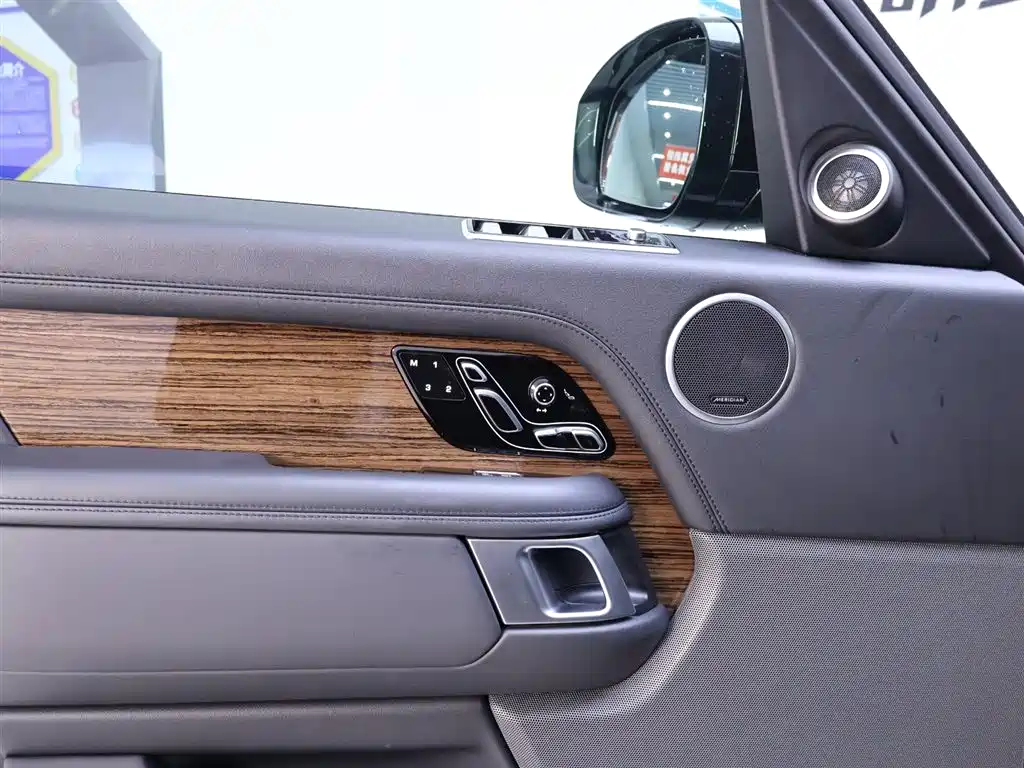 Range Rover 2019 3.0 SC V6 Legendary Extended Edition купить на сайте DeffCars