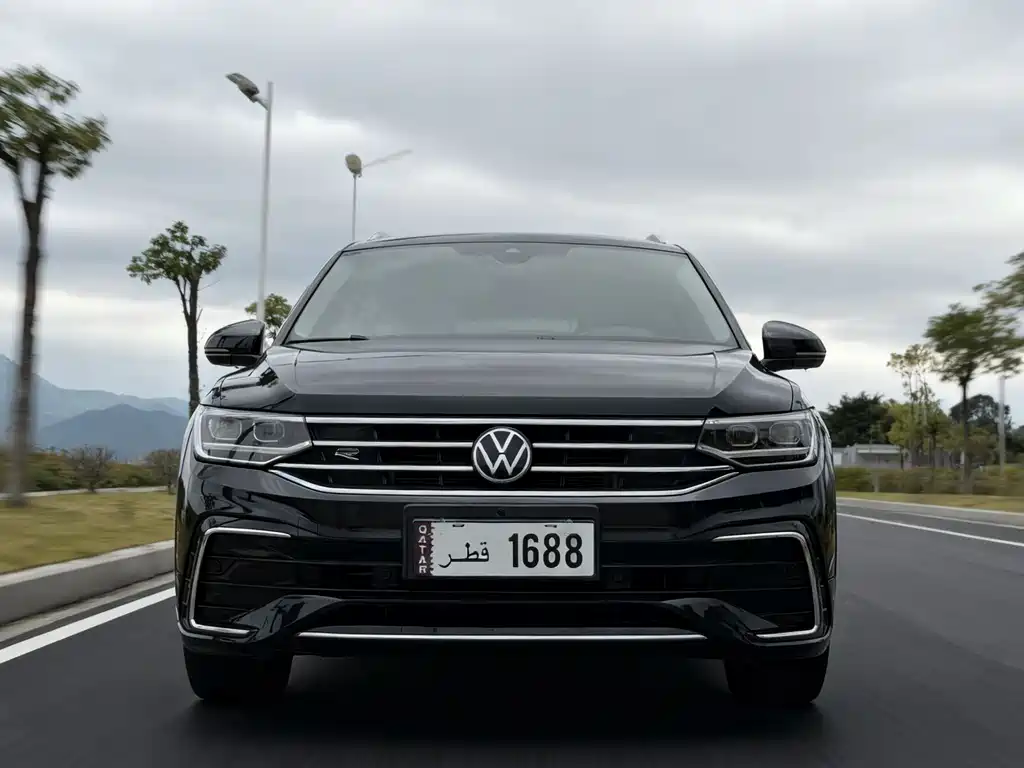 Tiguan L 2023 330TSI automatic two-wheel drive R-Line version купить на сайте DeffCars