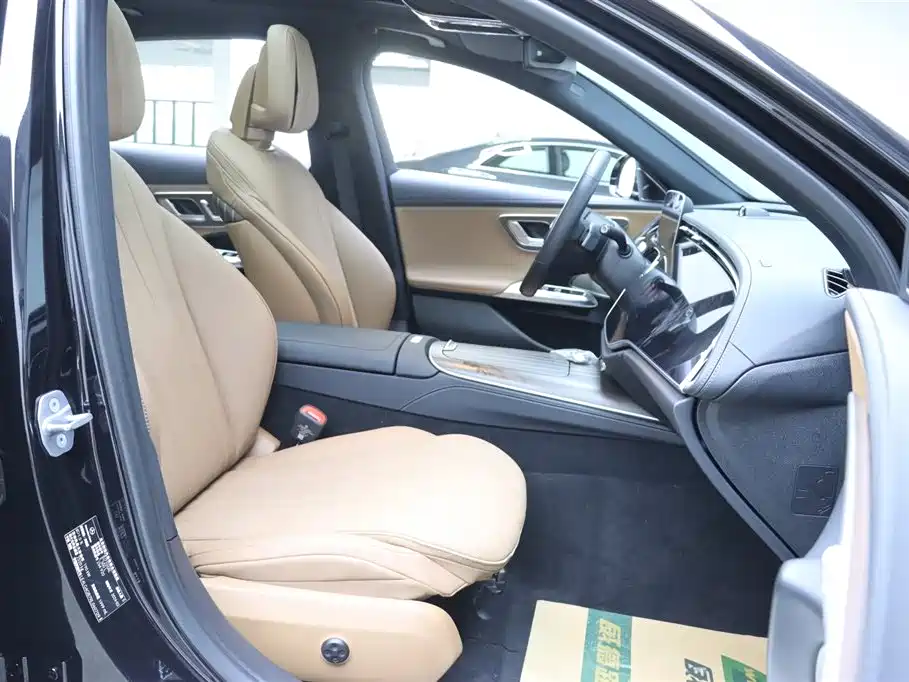 Mercedes-Benz E-Class 2024 E 300 L Luxury Model купить на сайте DeffCars