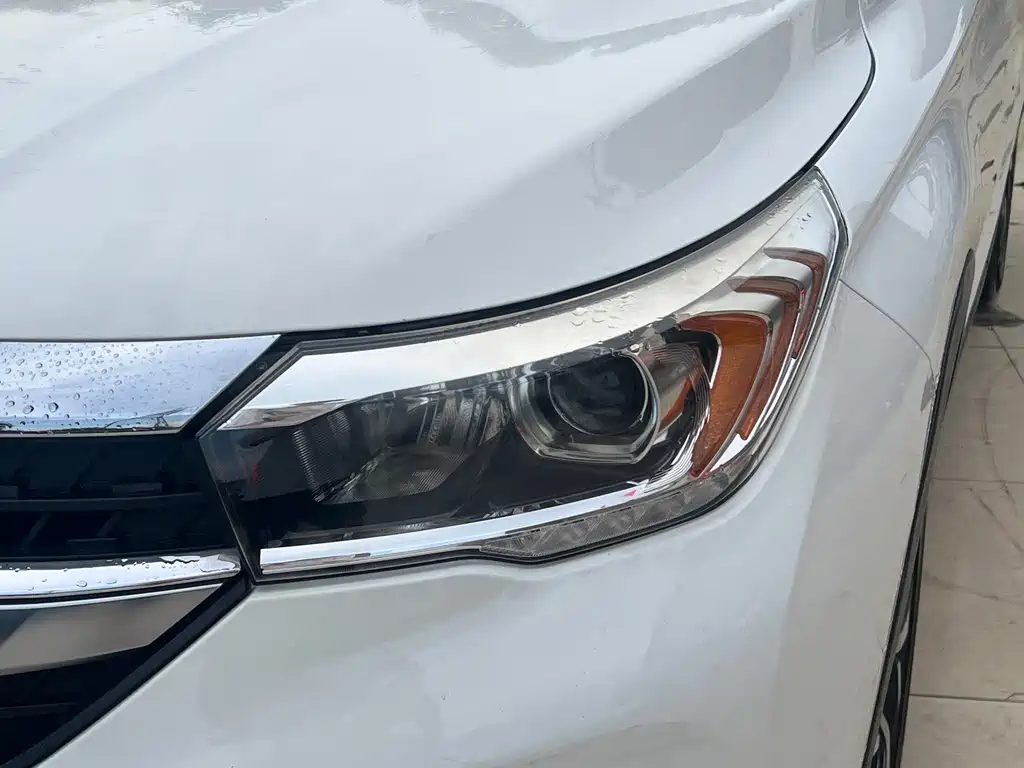 Mitsubishi Eupheme PHEV 2018 1.5L Smart Connected Luxury Edition купить на сайте DeffCars