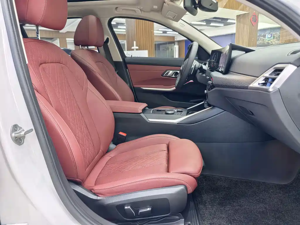 BMW 3 Series 2025 325Li M Sports Package купить на сайте DeffCars