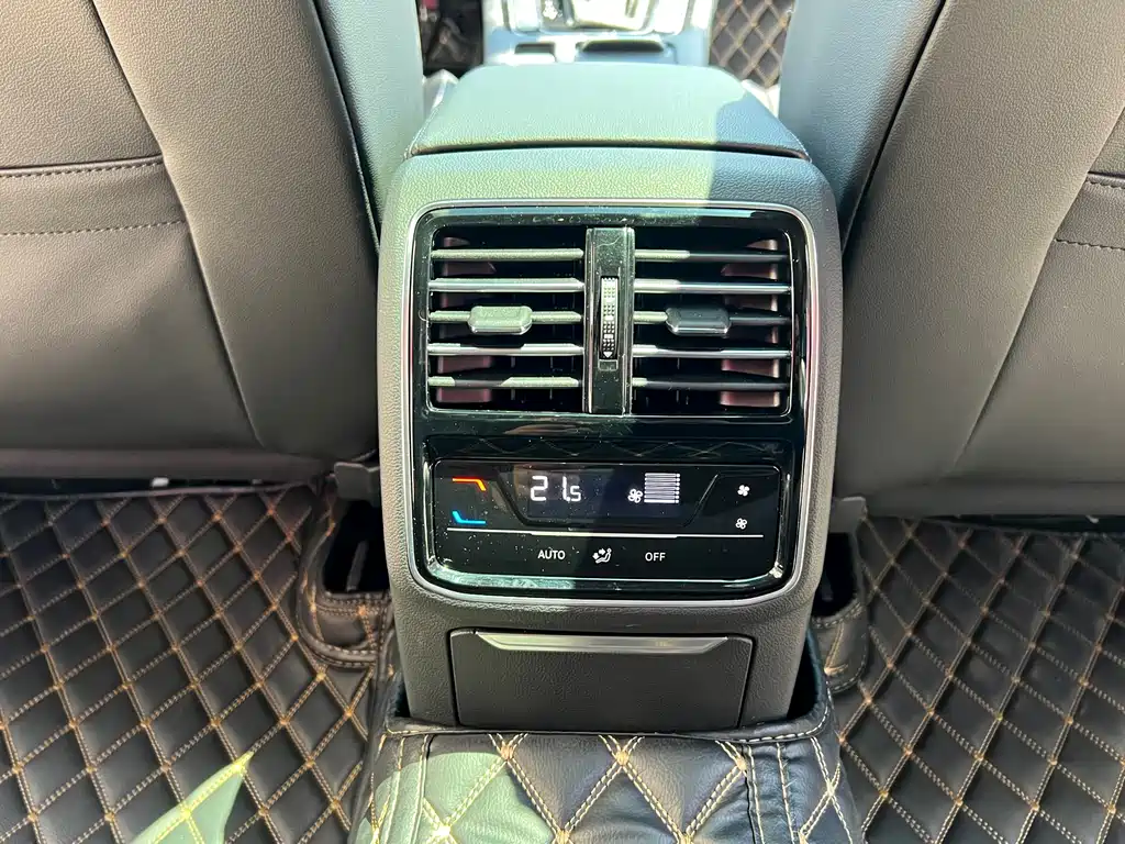 FAW-Volkswagen CC 2020 330TSI Charming Edition National VI купить на сайте DeffCars