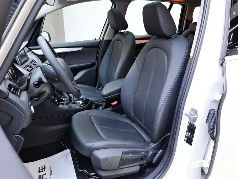 BMW 2 Series Multipurpose Station Wagon 2019 220i Leading Model купить на сайте DeffCars
