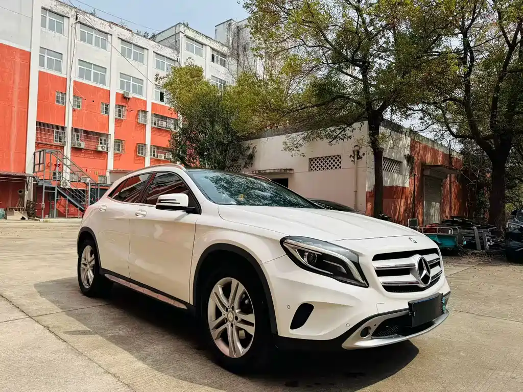 Mercedes-Benz GLA 2016 GLA 200 Dynamic купить на сайте DeffCars