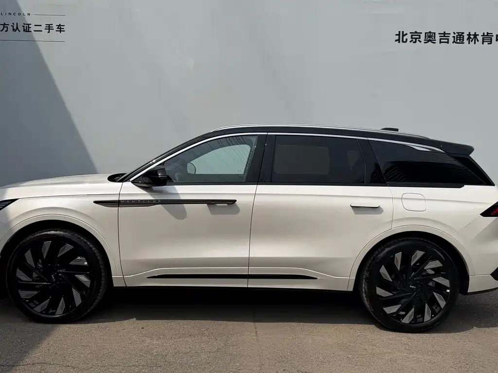 Voyager 2025 2.0T four-wheel drive presidential hybrid version купить на сайте DeffCars