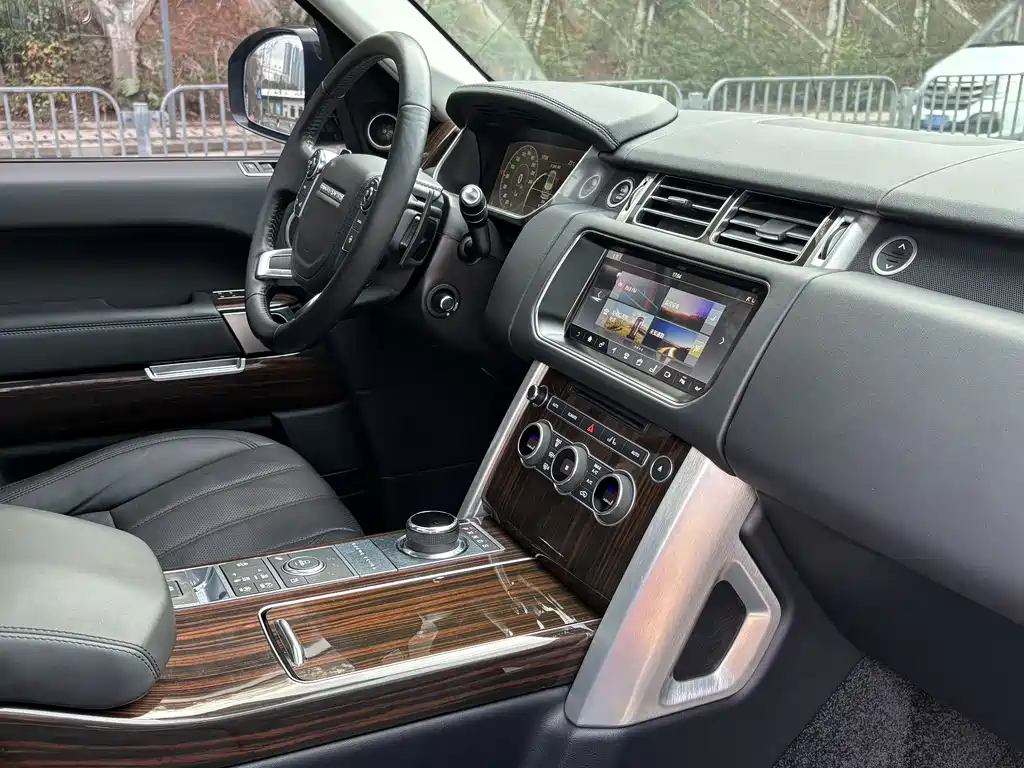 Range Rover 2015 3.0 TDV6 Vogue купить на сайте DeffCars