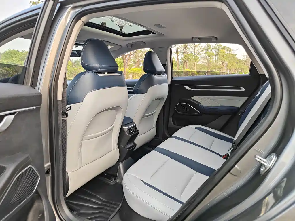 Emgrand 2022 4th generation 1.5L CVT flagship model купить на сайте DeffCars